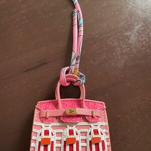 Ear POD Pink and White Bag NWOT